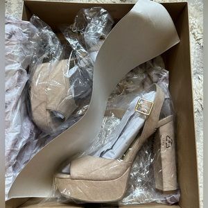 Jessica Simpson heels